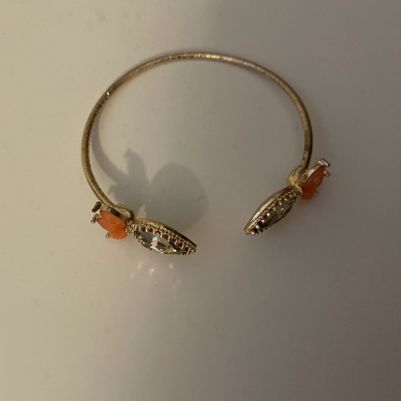 Gold embellished peach detail bracelet - Picture 8 of 8